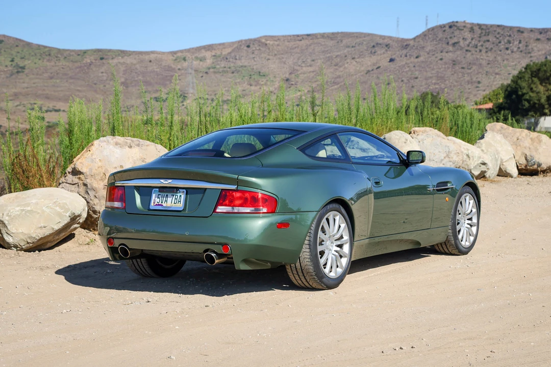 2003 Aston Martin Vanquish 1st Gen - Image 14 of 31