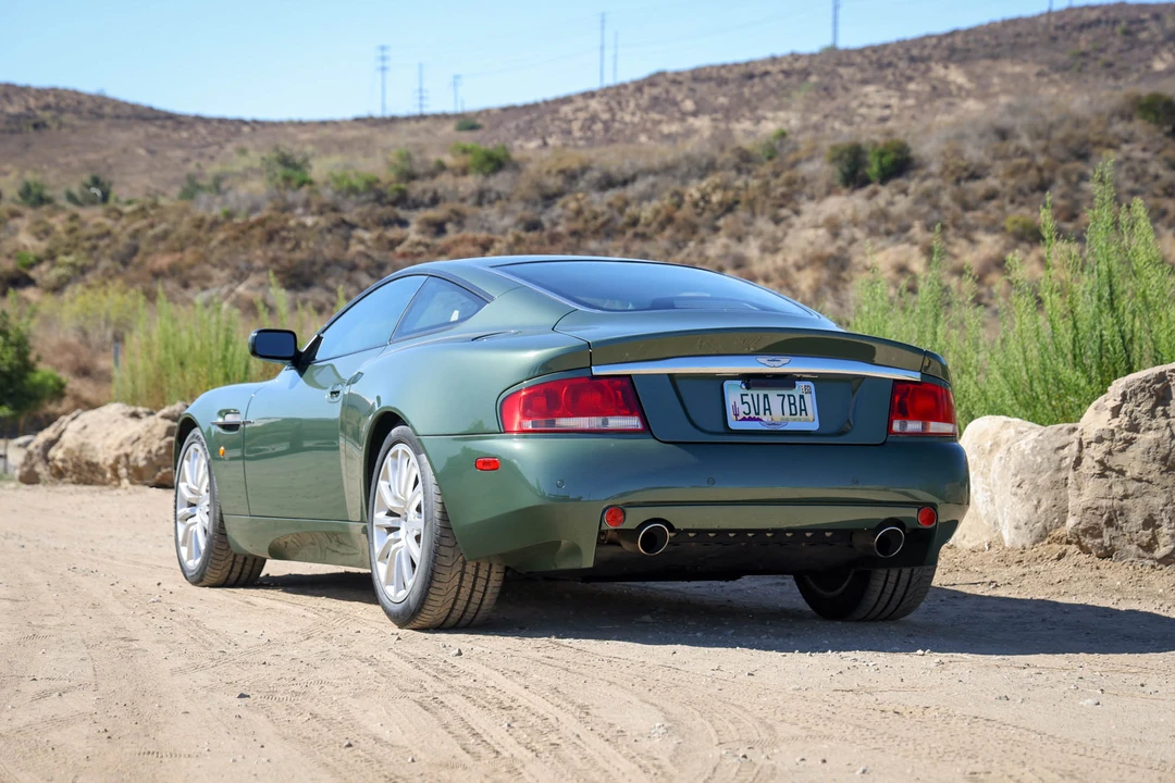 2003 Aston Martin Vanquish 1st Gen - Image 16 of 31