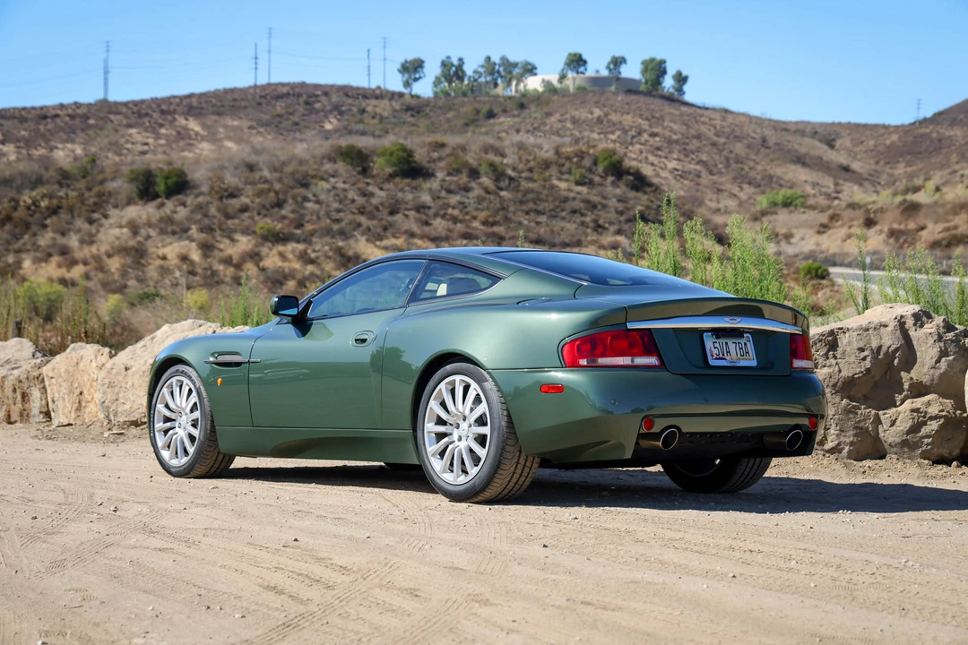 2003 Aston Martin Vanquish 1st Gen - Image 18 of 31