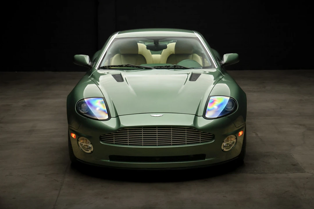 2003 Aston Martin Vanquish 1st Gen - Image 23 of 31