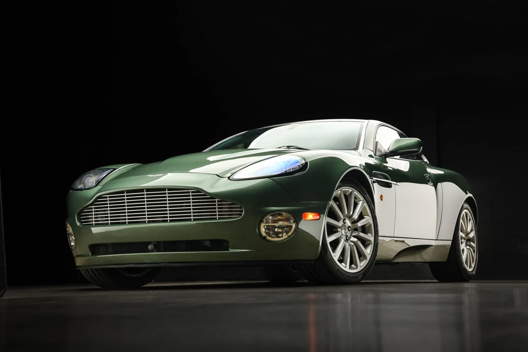 2003 Aston Martin Vanquish 1st Gen - Image 20 of 31