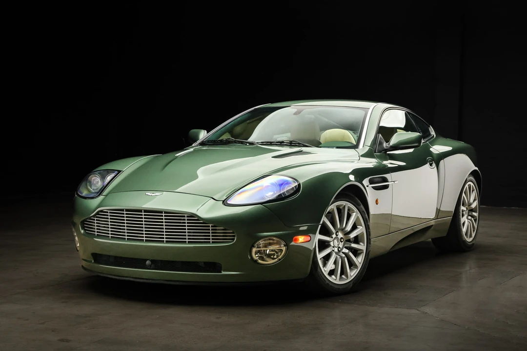 2003 Aston Martin Vanquish 1st Gen - Image 21 of 31