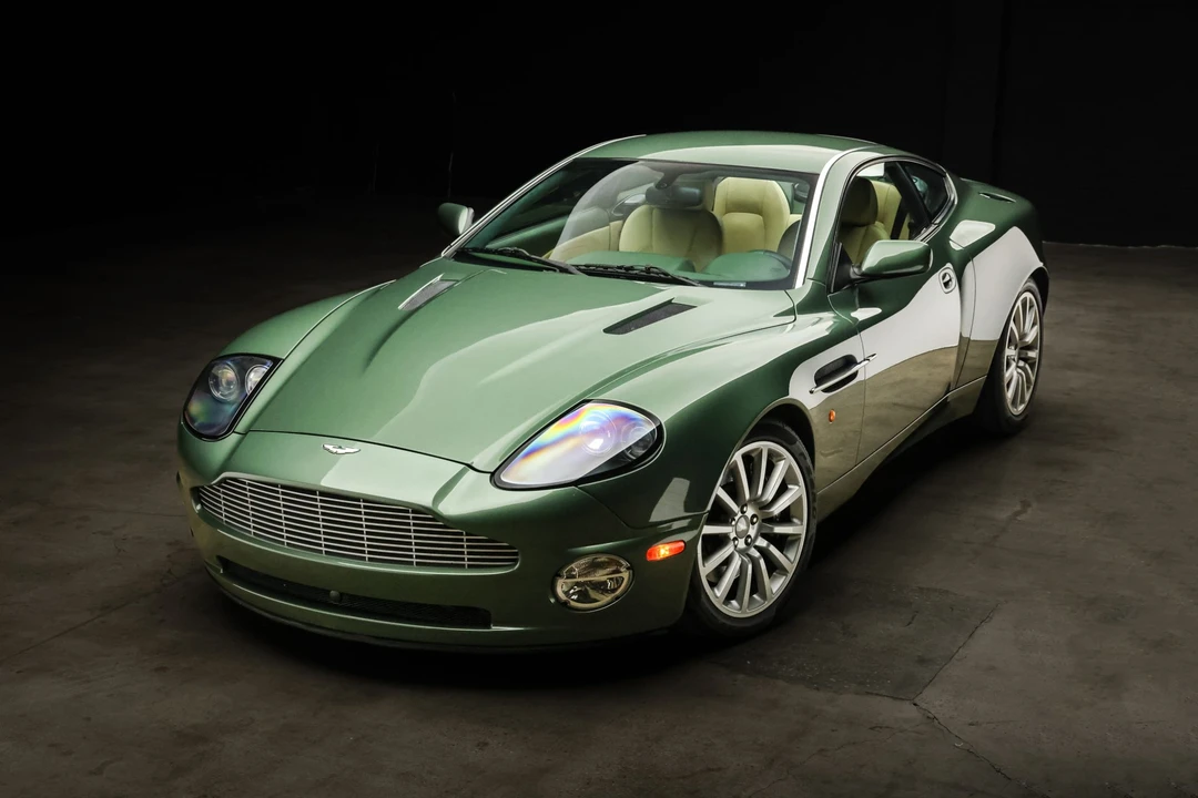 2003 Aston Martin Vanquish 1st Gen - Image 22 of 31