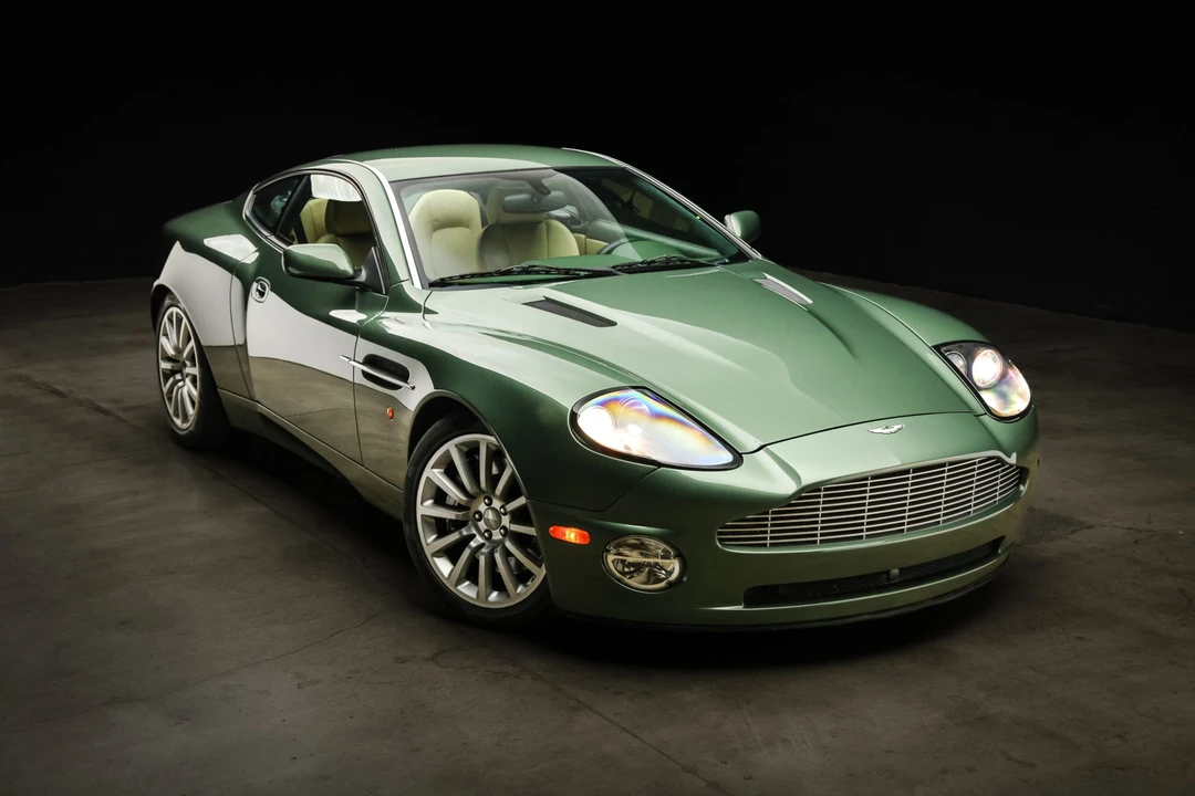 2003 Aston Martin Vanquish 1st Gen - Image 28 of 31