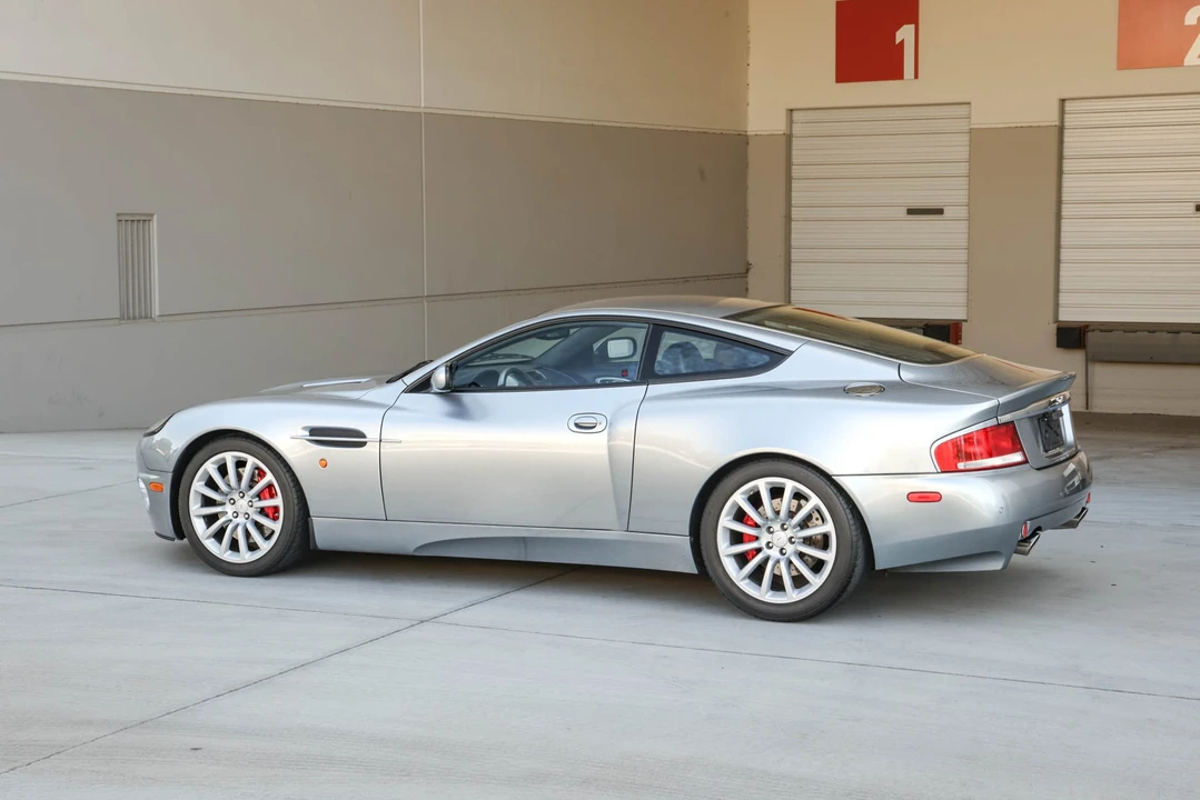 2003 Aston Martin Vanquish 1st Gen - Image 5 of 31