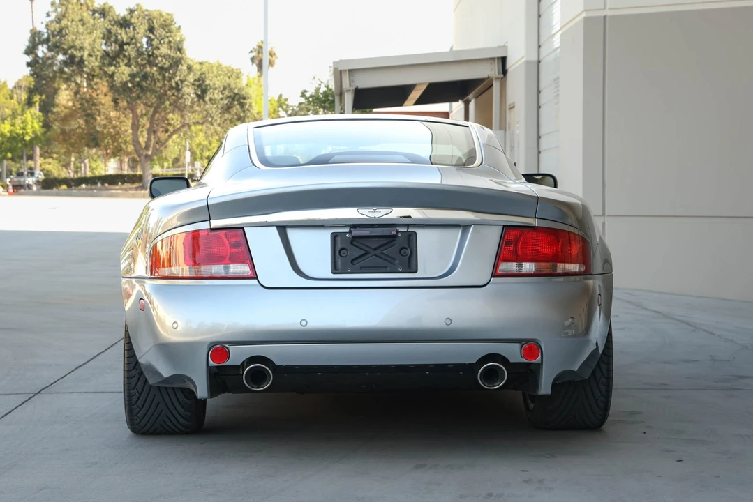 2003 Aston Martin Vanquish 1st Gen - Image 8 of 31
