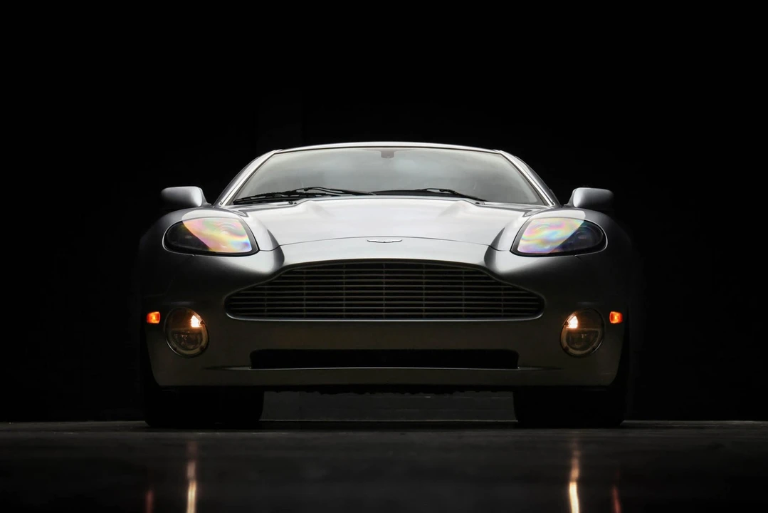 2003 Aston Martin Vanquish 1st Gen - Image 20 of 31