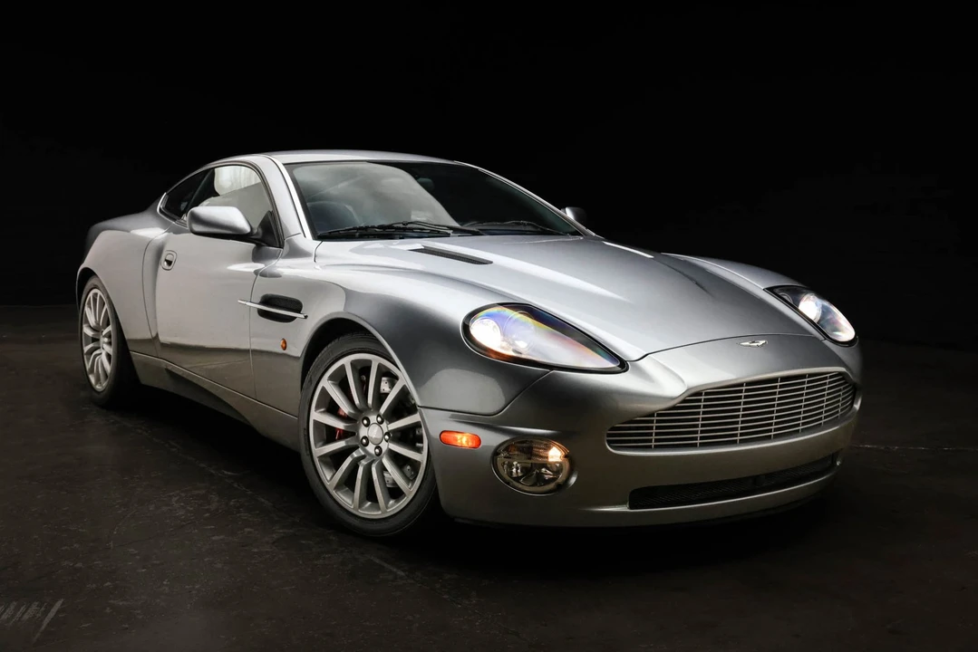2003 Aston Martin Vanquish 1st Gen - Image 24 of 31