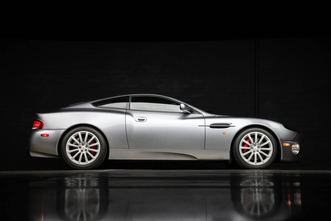 2003 Aston Martin Vanquish 1st Gen - Image 30 of 31