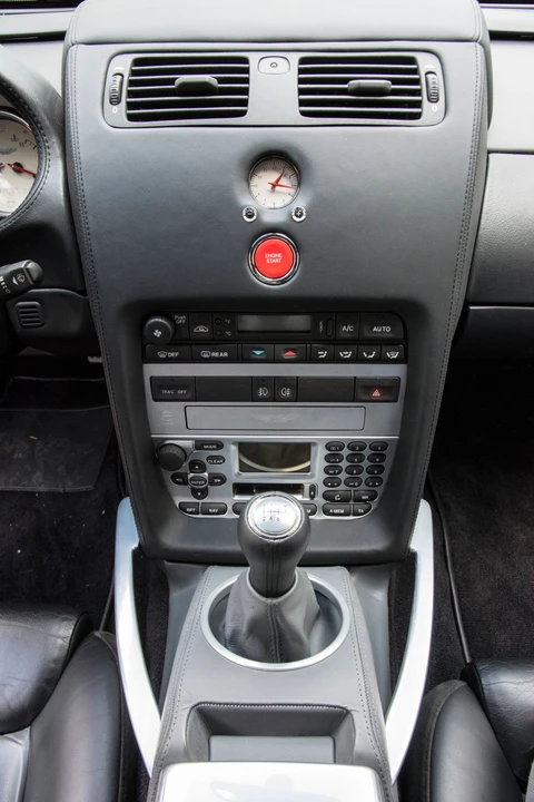 2003 Aston Martin Vanquish 1st Gen - Image 20 of 31