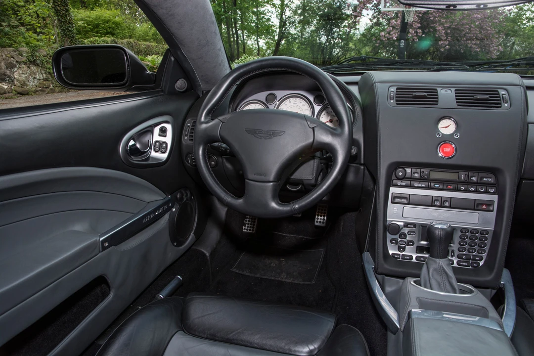 2003 Aston Martin Vanquish 1st Gen - Image 21 of 31