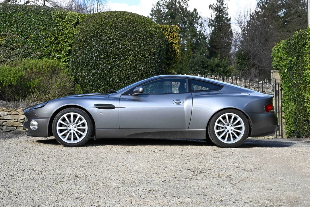 2003 Aston Martin Vanquish 1st Gen - Image 4 of 30
