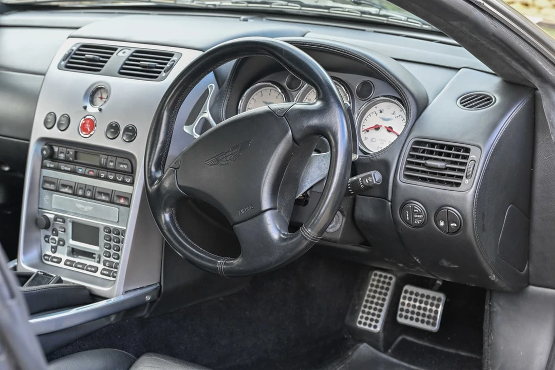 2003 Aston Martin Vanquish 1st Gen - Image 28 of 30