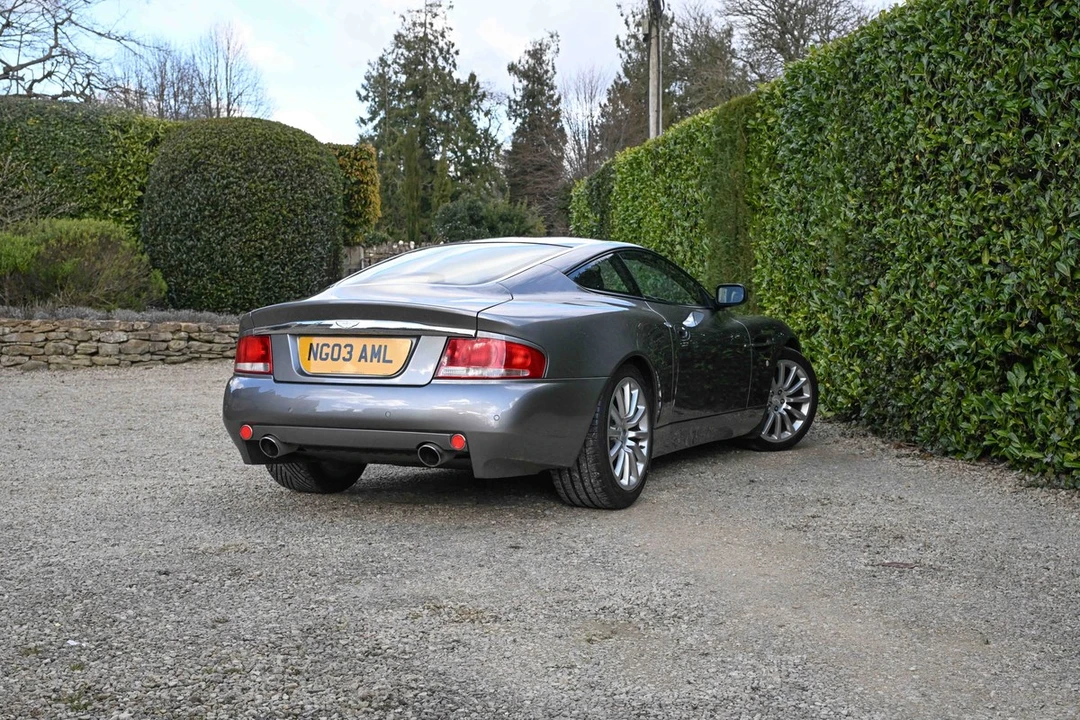 2003 Aston Martin Vanquish 1st Gen - Image 9 of 30