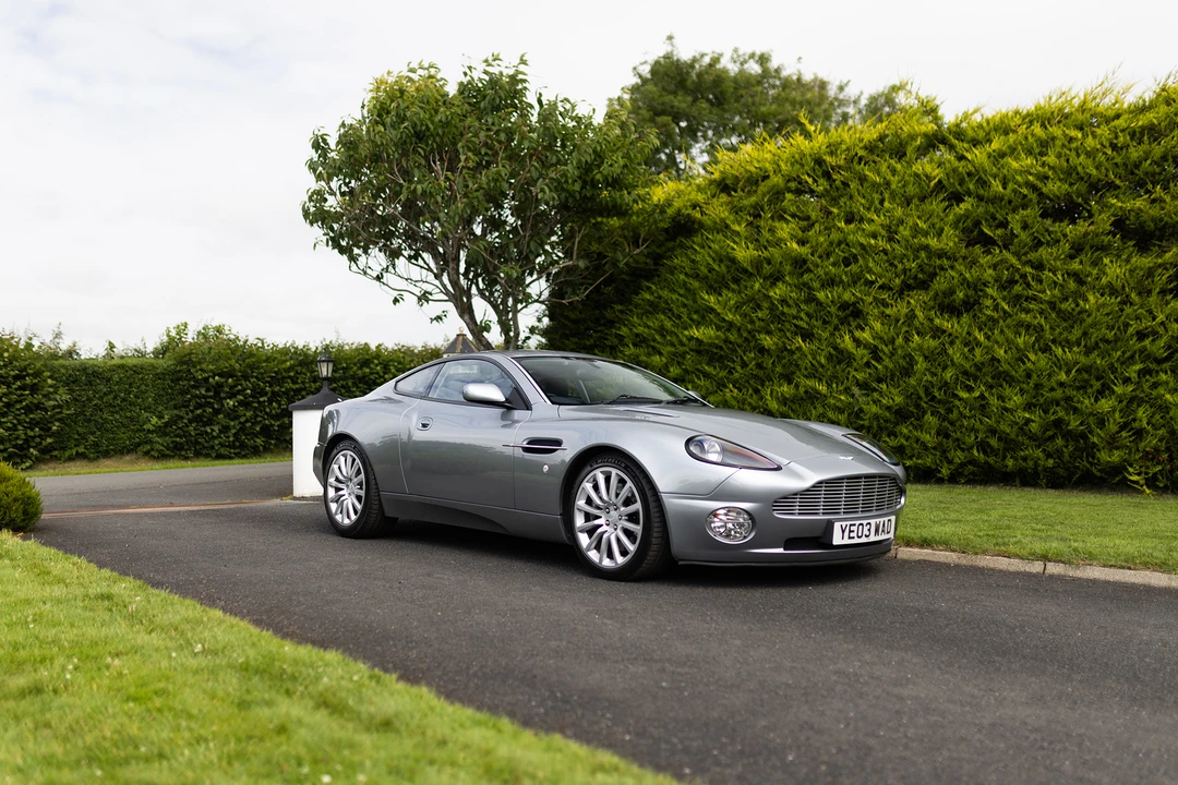 2004 Aston Martin Vanquish 1st Gen - Image 11 of 31