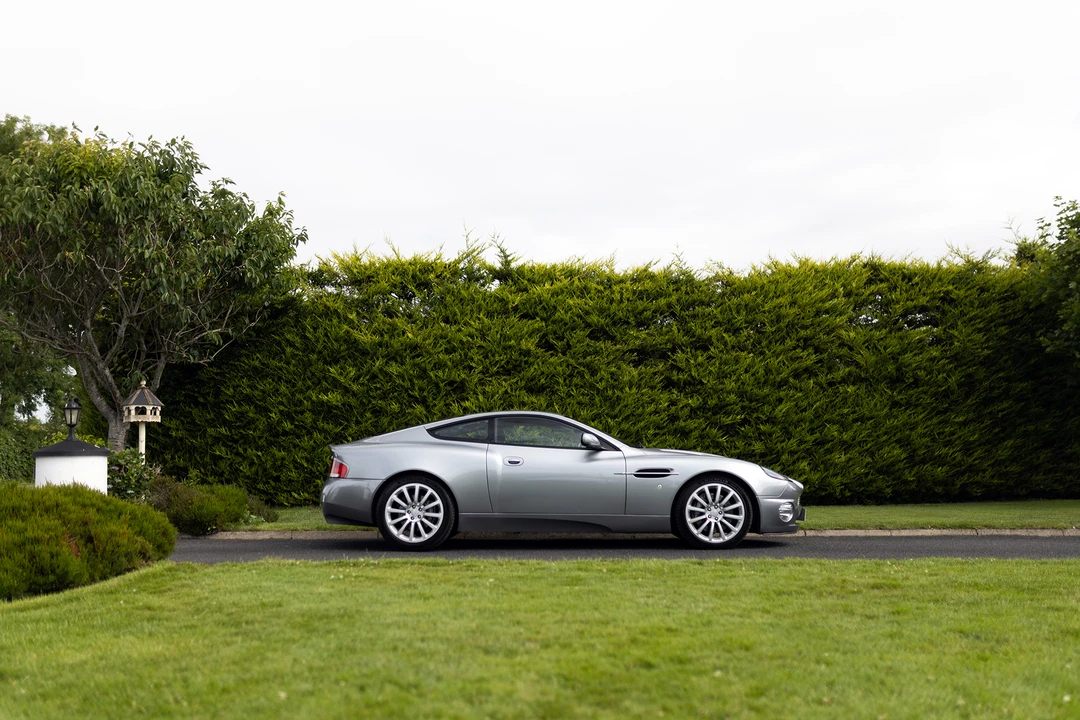 2004 Aston Martin Vanquish 1st Gen - Image 12 of 31