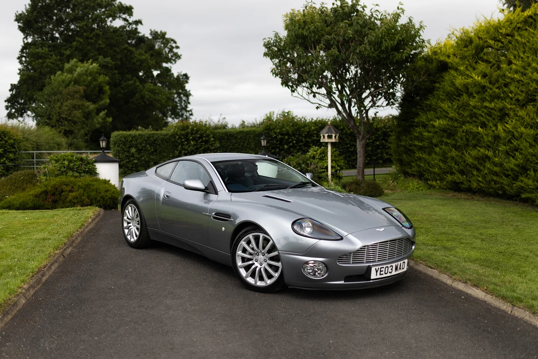 2004 Aston Martin Vanquish 1st Gen - Image 16 of 31