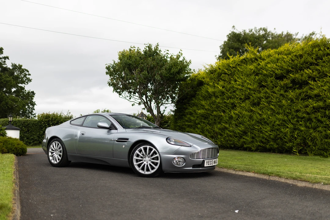 2004 Aston Martin Vanquish 1st Gen - Image 17 of 31
