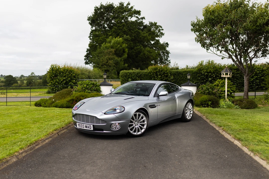 2004 Aston Martin Vanquish 1st Gen - Image 18 of 31