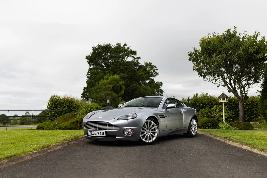 2004 Aston Martin Vanquish 1st Gen - Image 19 of 31