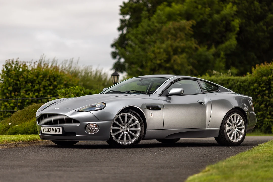 2004 Aston Martin Vanquish 1st Gen - Image 22 of 31