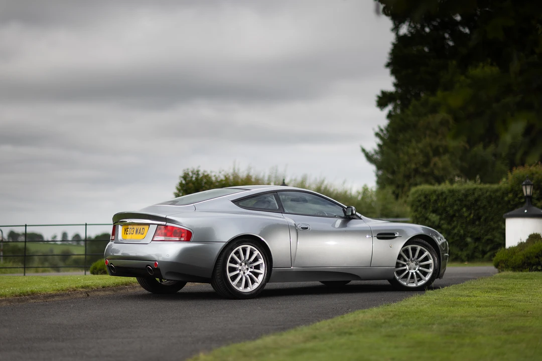 2004 Aston Martin Vanquish 1st Gen - Image 24 of 31