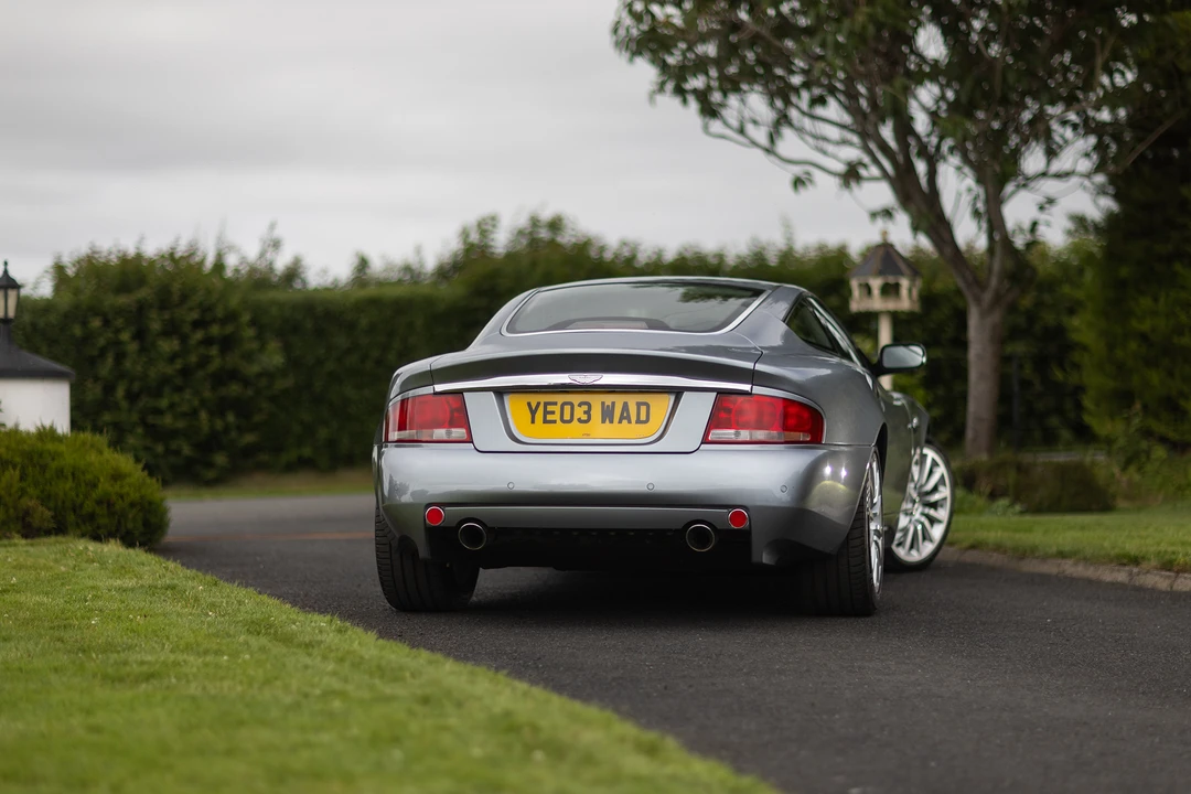 2004 Aston Martin Vanquish 1st Gen - Image 25 of 31