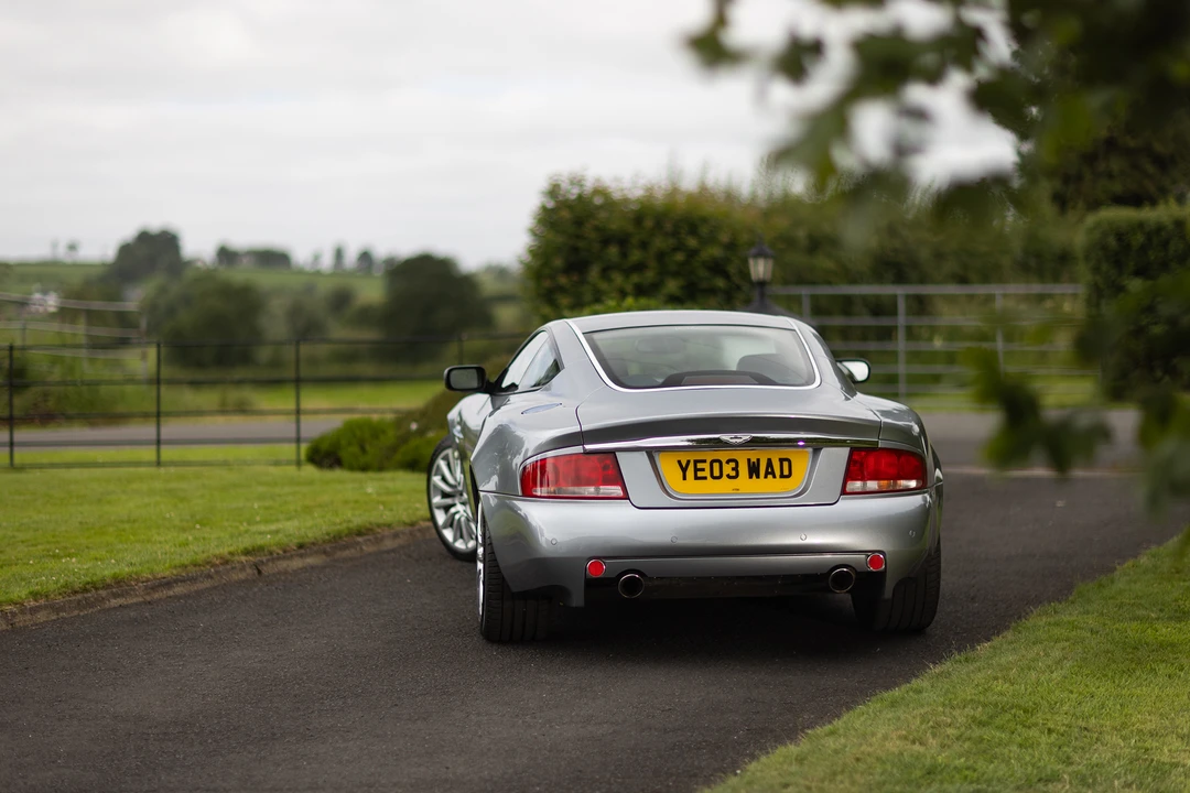 2004 Aston Martin Vanquish 1st Gen - Image 29 of 31