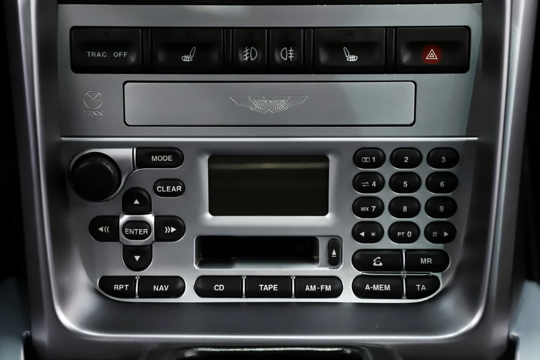 2003 Aston Martin Vanquish 1st Gen - Image 30 of 31