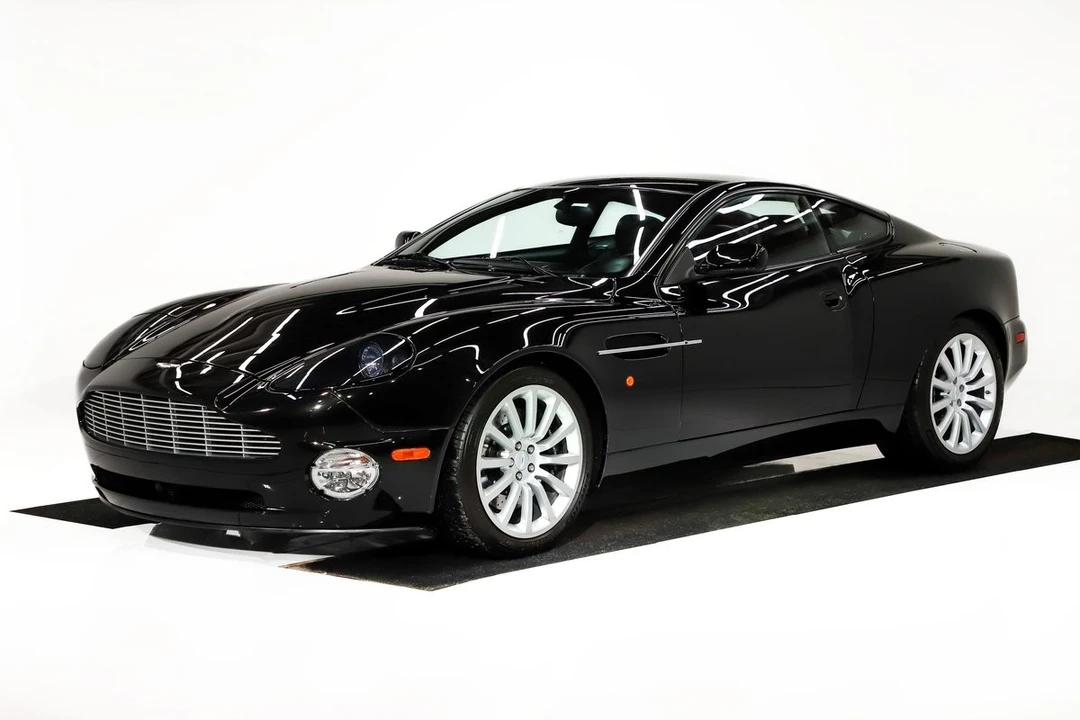 2003 Aston Martin Vanquish 1st Gen - Image 20 of 31