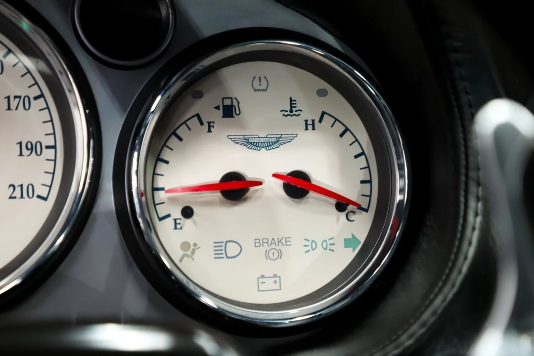 2003 Aston Martin Vanquish 1st Gen - Image 18 of 21