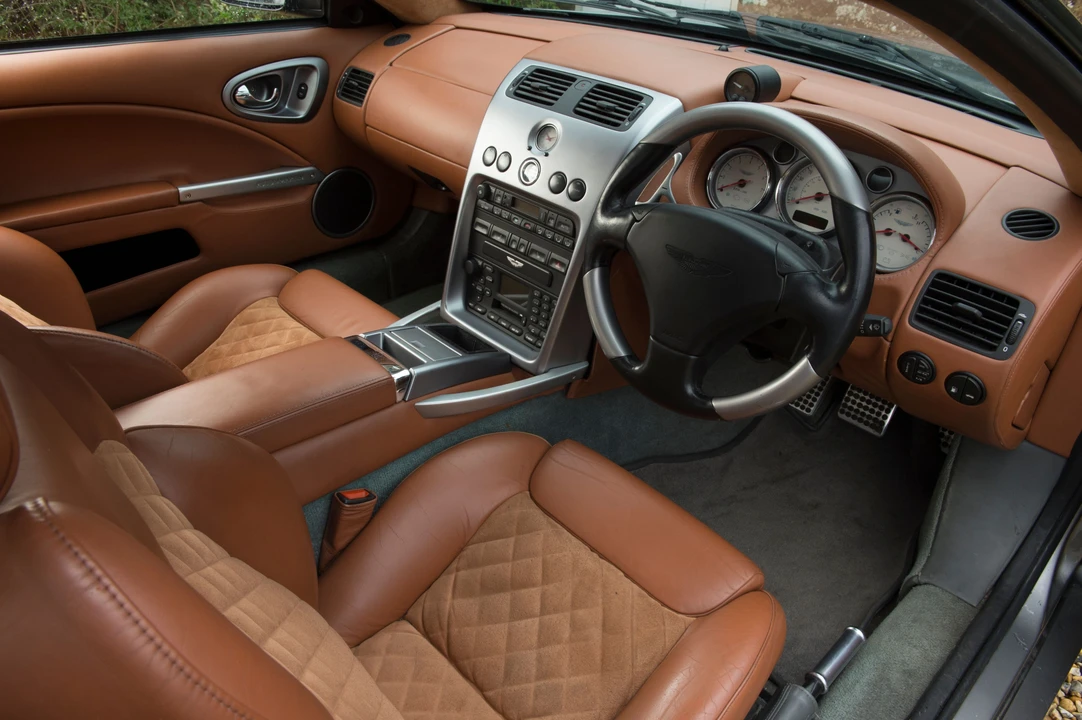 2003 Aston Martin Vanquish 1st Gen - Image 10 of 22