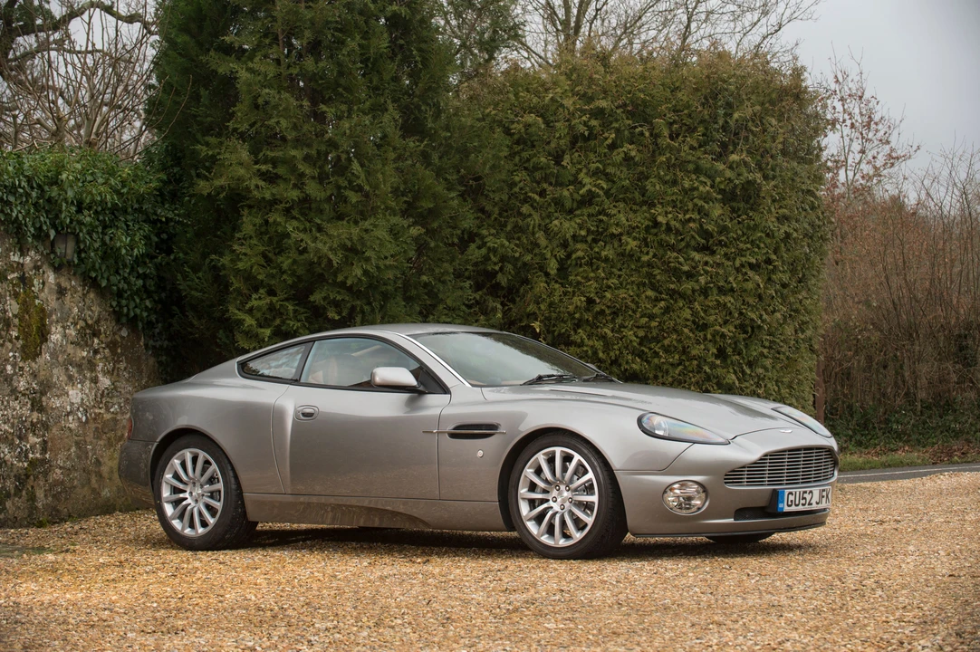2003 Aston Martin Vanquish 1st Gen - Image 3 of 22