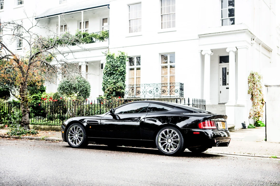 2003 Aston Martin Vanquish 1st Gen - Image 9 of 25