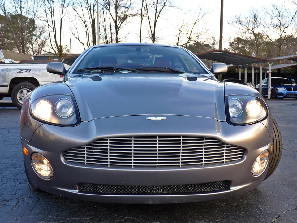 2003 Aston Martin Vanquish 1st Gen - Image 11 of 31