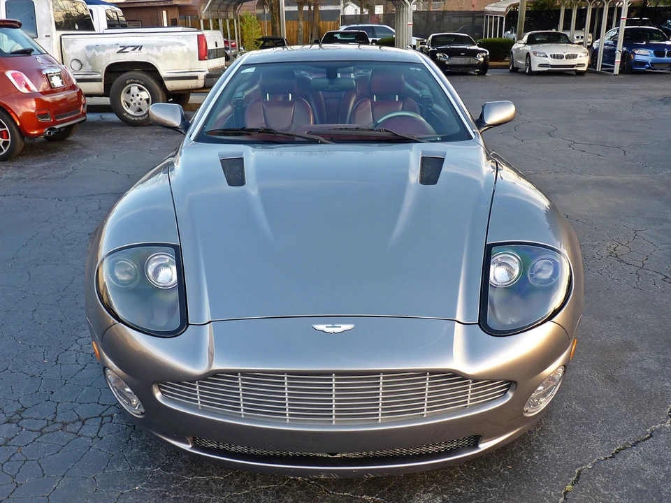 2003 Aston Martin Vanquish 1st Gen - Image 9 of 31