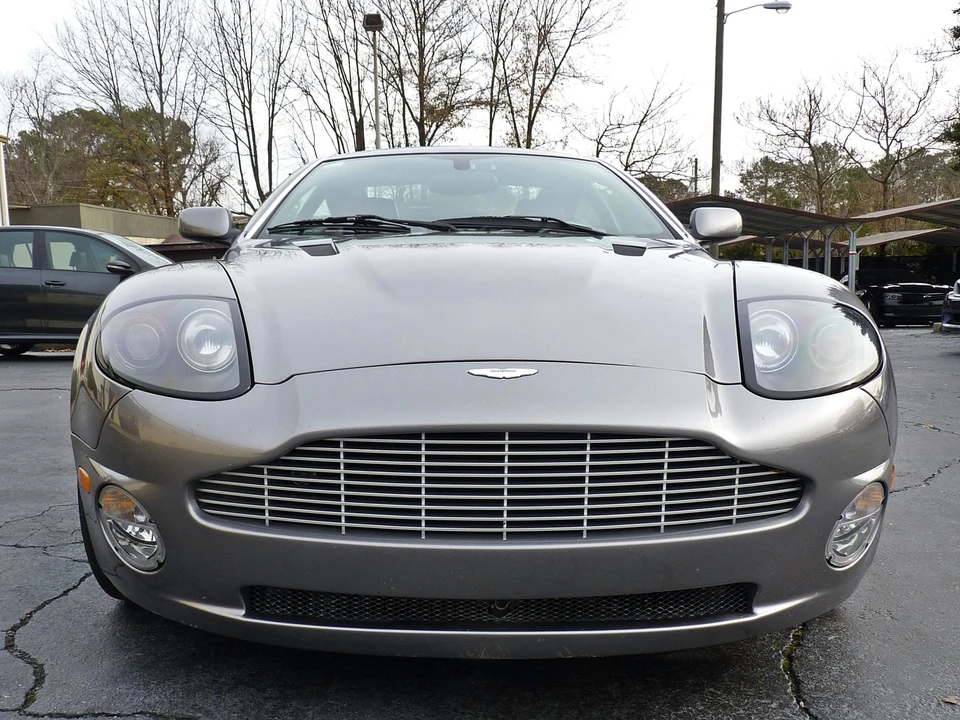 2003 Aston Martin Vanquish 1st Gen - Image 13 of 31