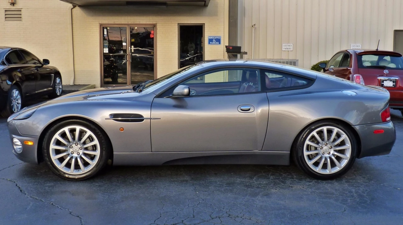2003 Aston Martin Vanquish 1st Gen - Image 19 of 31