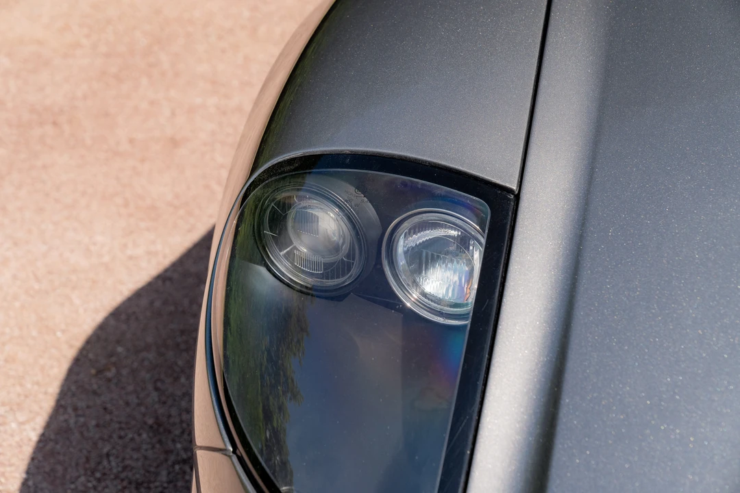 2003 Aston Martin Vanquish 1st Gen - Image 23 of 31