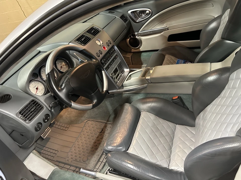 2003 Aston Martin Vanquish 1st Gen - Image 14 of 31