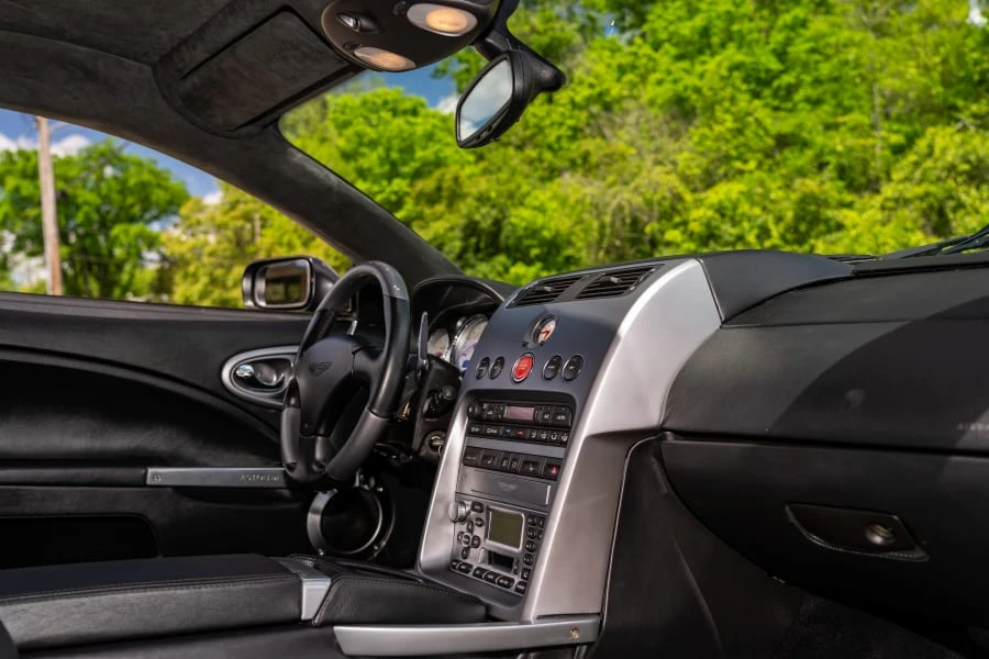 2003 Aston Martin Vanquish 1st Gen - Image 17 of 25