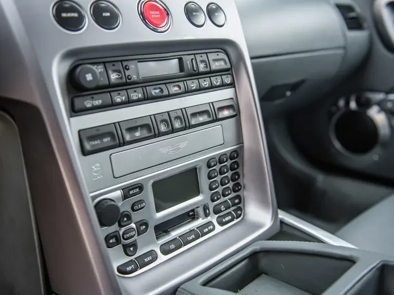 2003 Aston Martin Vanquish 1st Gen - Image 13 of 31