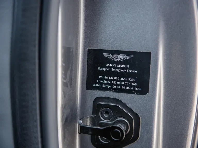 2003 Aston Martin Vanquish 1st Gen - Image 30 of 31