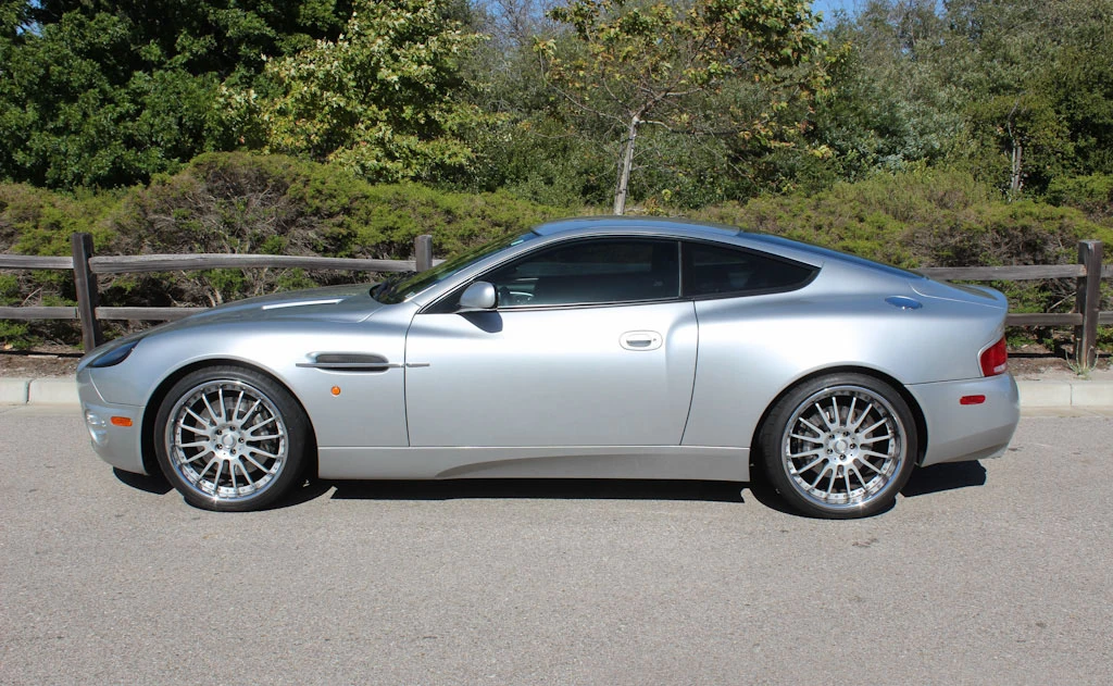 2003 Aston Martin Vanquish 1st Gen - Image 9 of 31