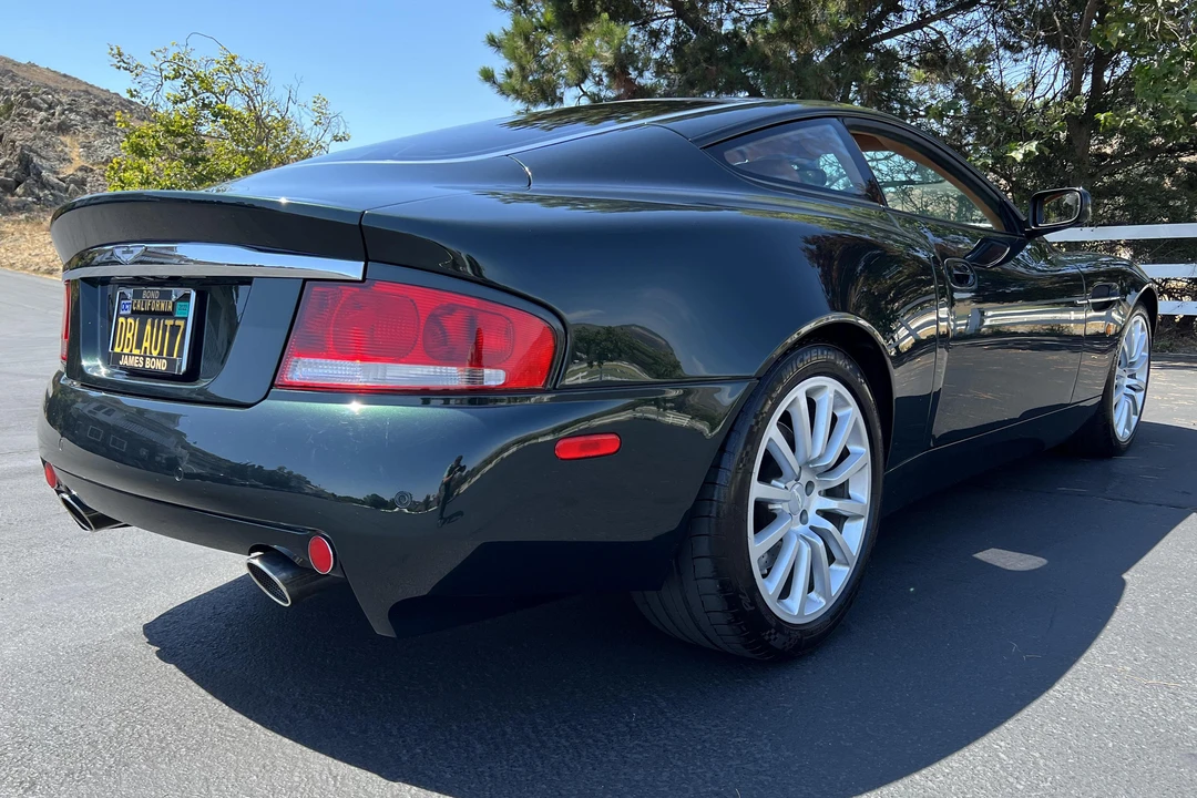 2003 Aston Martin Vanquish 1st Gen - Image 4 of 5