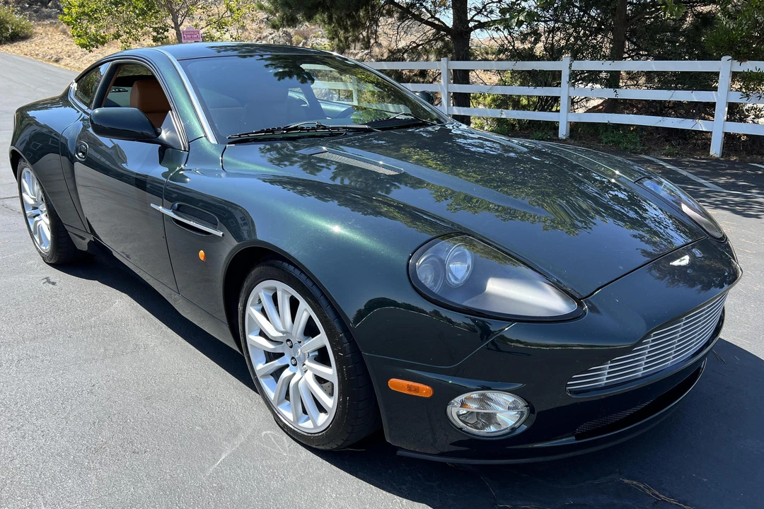 2003 Aston Martin Vanquish 1st Gen - Image 2 of 5