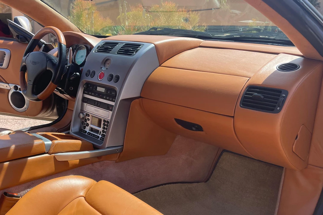 2003 Aston Martin Vanquish 1st Gen - Image 19 of 31