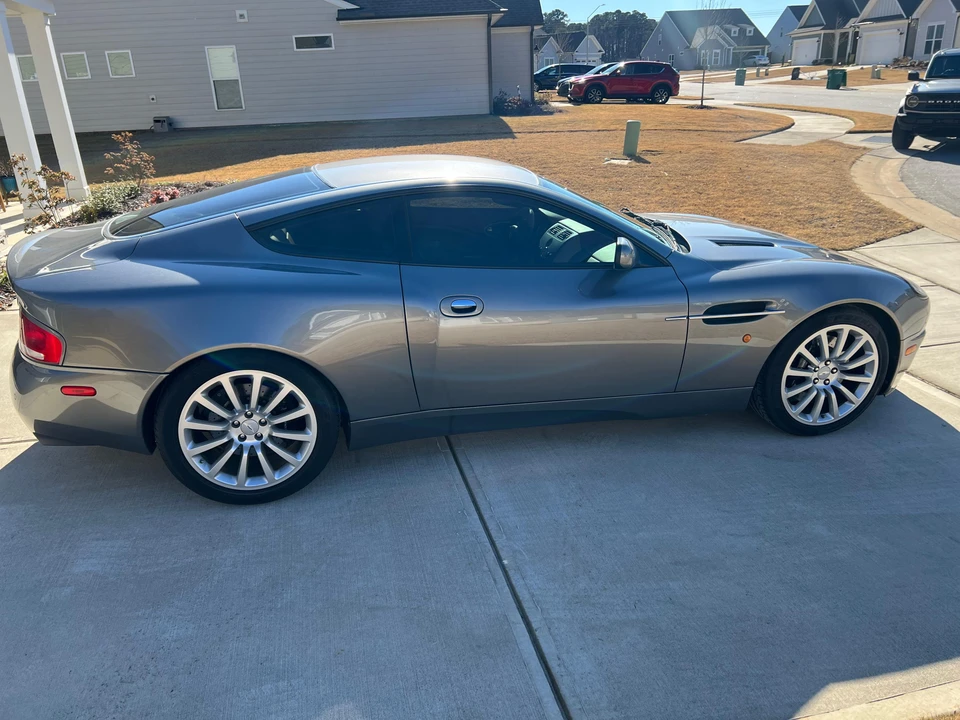 2003 Aston Martin Vanquish 1st Gen - Image 17 of 31