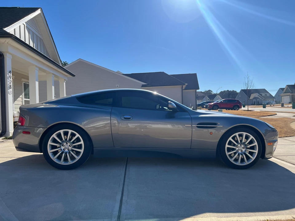 2003 Aston Martin Vanquish 1st Gen - Image 18 of 31