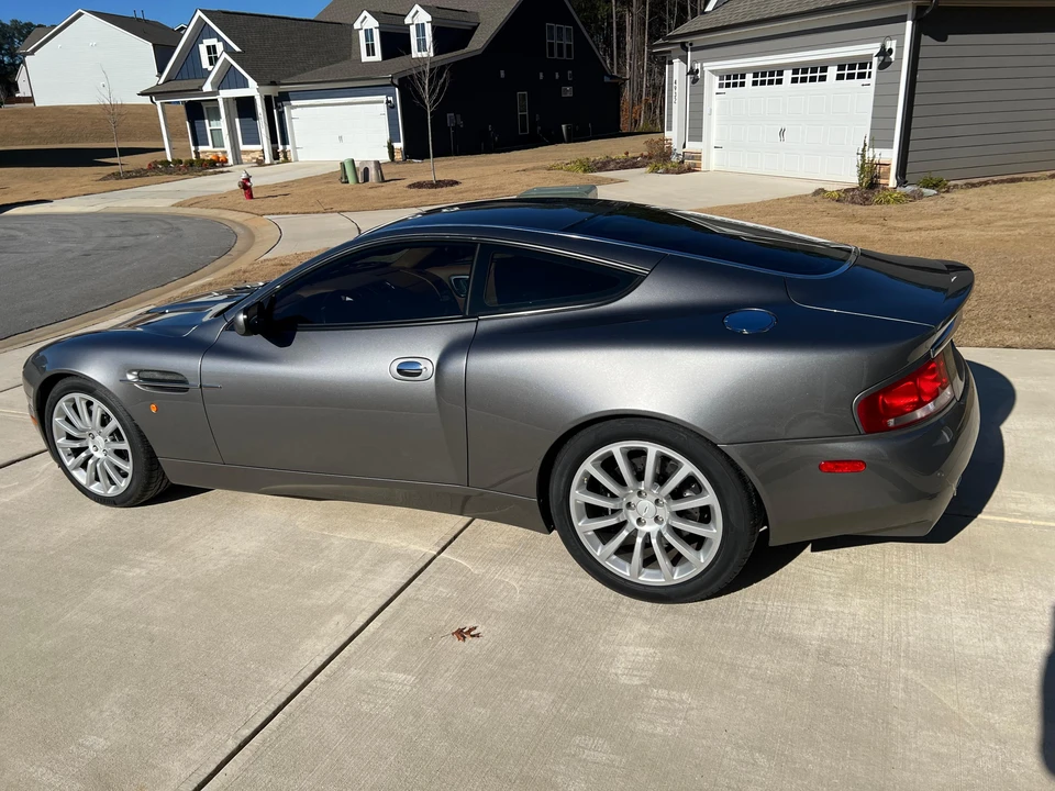 2003 Aston Martin Vanquish 1st Gen - Image 14 of 31
